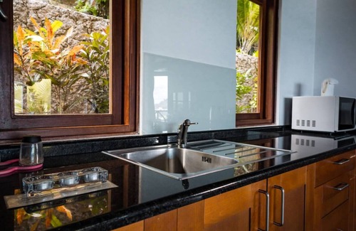 Port Glaud Villa | Private Ocean View Villa 5