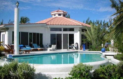 The Bight Villa | Private Villa, up to 7bdrm, W/Pool Directly on the World's Best Beach