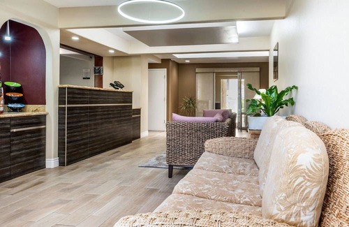 Capitola Hotel | Quality Inn & Suites Capitola By the Sea