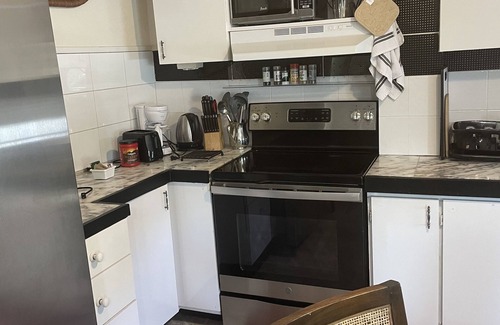 Discovery Bay Apartment | Sagusta Gardens Cosy Stay /15C