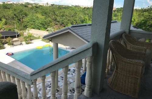 Discovery Bay Apartment | Sagusta Gardens PLS