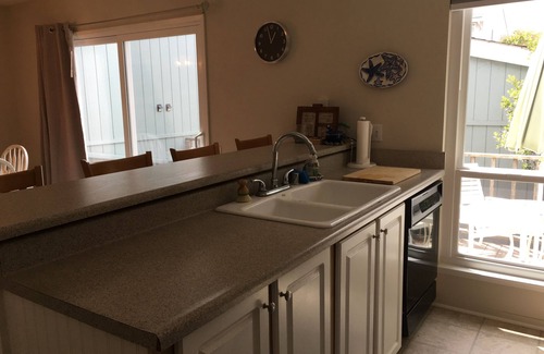 Rio del Mar Condo | Sandpiper by the Sea Condo with partial ocean views