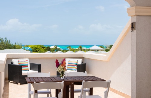 The Bight Condo | Sea Dreams - Jr 1 bdrm with Panoramic Ocean views!
