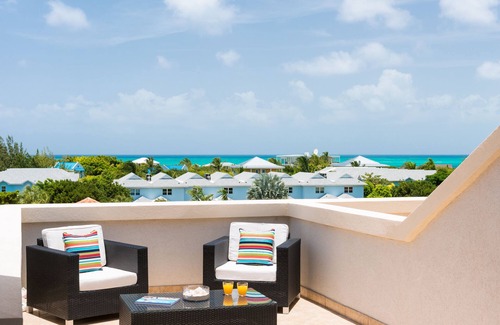 The Bight Condo | Sea Dreams - Jr 1 bdrm with Panoramic Ocean views!