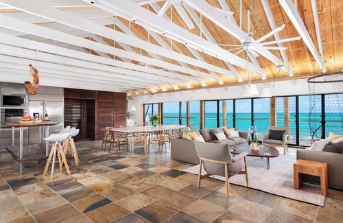 Providenciales Villa | Spectacular spacious 8 bedroom family villa