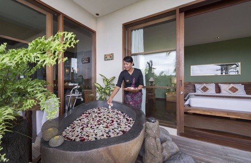 Taman Griya Villa | Stunning 8 Bedroom Villa Ocean View in Jimbaran;