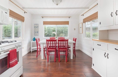 Eastside Santa Cruz House | Sunny Cove Cottage- Dog Friendly