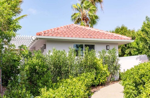 Discovery Bay Villa | Villa ∙ 5 bedrooms ∙ 8 guests