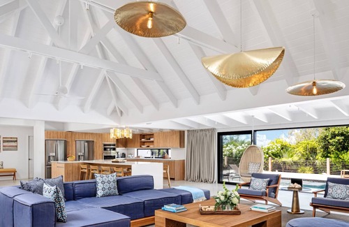 Ocean Point House | TC Villas -Six Turtles -Beachfront Luxury on Taylor Bay with Pool & Beach Views
