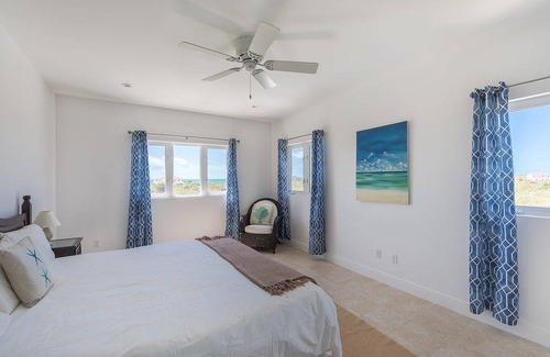 Long Bay Hills Villa | Villa ∙ 2 bedrooms ∙ 4 guests
