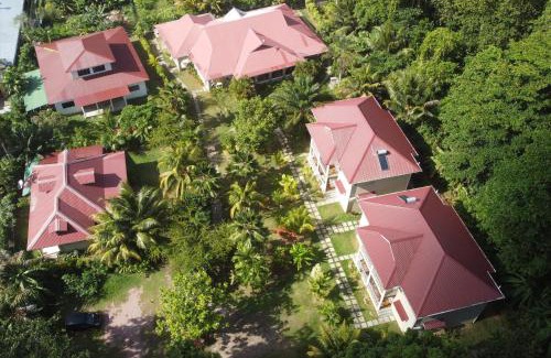 Praslin Island House | Villa Rafia