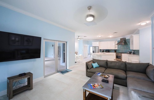 Leeward Settlement Villa | Villa Tropica - Near Grace Bay Beach - Newly Remodelled