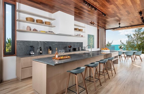 Long Bay Hills Villa | Villa Umi - 6-bedroom in Long Bay Beach, Turks and Caicos. Enquire NOW!