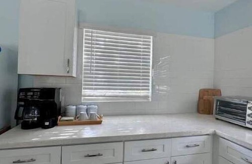 Discovery Bay House | Waterfront House - Downstairs