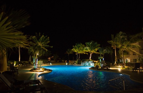 Wheeland Settlement Condo | 1 bdrm queen bed access to pool, hot tub, private beach, upgrades