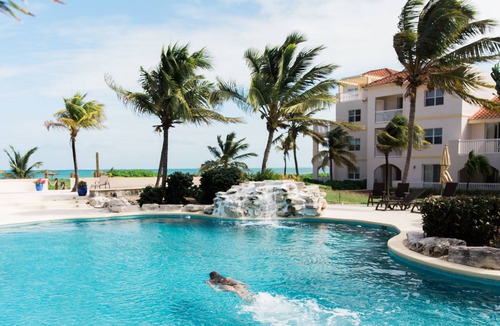 Wheeland Settlement Condo | 1 bdrm queen bed access to pool, hot tub, private beach, upgrades