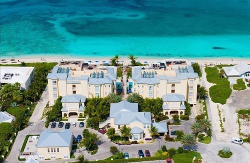The Bight Condo | 1 Bedroom Direct Oceanfront Condo at Windsong on the Reef