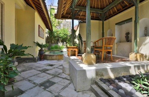 Penatih Villa | 1 BR Villa near Ubud with a private plunge pool and a living area incl breakfast