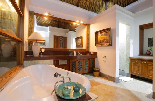 Penatih Villa | 1 BR Villa near Ubud with kitchen, private plunge pool, paddy fields view