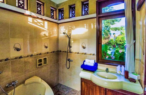 Jimbaran Bay Villa | 10 Bedroom Villa for Team Friendly Coworking or Big Family