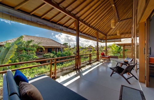 Laksmana Villa | 10BR Luxury Villa By The Beach, Seminyak - W/Swimming Pool!