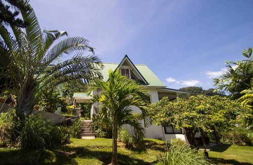 Mare Anglaise Cabin | 110 m² Lodge ∙ 2 bedrooms ∙ 10 guests