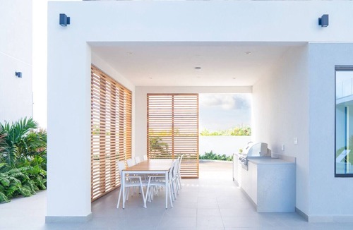 Grace Bay Apartment | 15% Off Sept- Walk to Grace Bay-Pool Views! Z-B103
