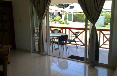 La Digue House | 150 m² House ∙ 3 bedrooms ∙ 5 guests