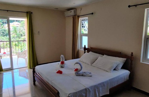 Anse aux Pins Apartment | 152 m² Apartment ∙ 2 bedrooms ∙ 4 guests