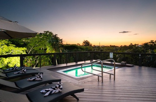 Grace Bay West Villa | 19 m² Villa ∙ 3 bedrooms ∙ 6 guests