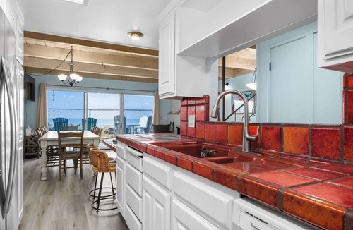 Rio del Mar House | 1950's Beachfront Home - Stunning Views!