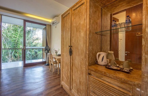 Kutuh Kaja Villa | 1BR Studio Room w/ Jungle View in Ubud Center (3)