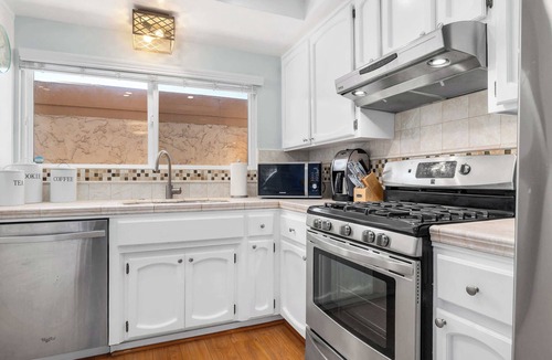Rio del Mar House | 2 Bedroom Seascape Getaway - 5 min from beach!