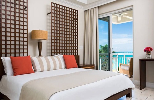 The Bight Resort | 2 BR Oceanfront, All-Inclusive Suite at Alexandra Resort
