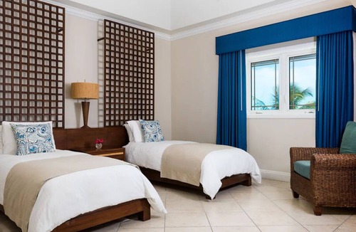The Bight Resort | 2 BR Oceanfront, All-Inclusive Suite at Alexandra Resort
