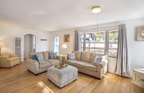 Eastside Santa Cruz House | 2 Houses Together, 5 min walk to beach