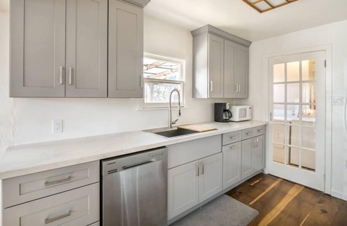 Eastside Santa Cruz House | 2 Houses Together, 5 min walk to beach