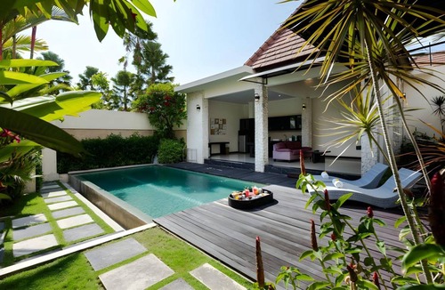 Sunset Road Villa | 200 m² Villa ∙ 1 bedroom ∙ 2 guests