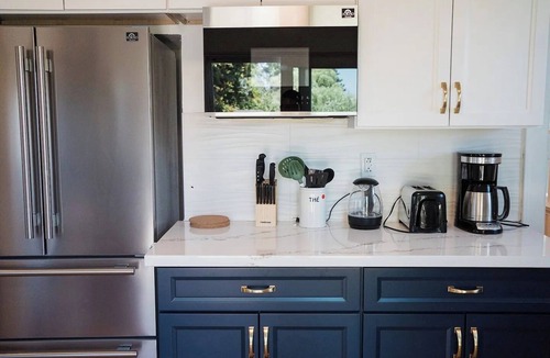Central Berkeley Apartment | 2336A- Upper 3B2B Unit w/Laundry near UC Berkeley