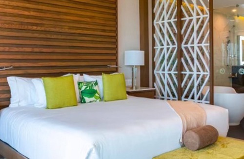 Punta Sam Apartment | 3 BDRM BEACH ROOFTOP PENTHOUSE/LIMOUSINE SERVICE
