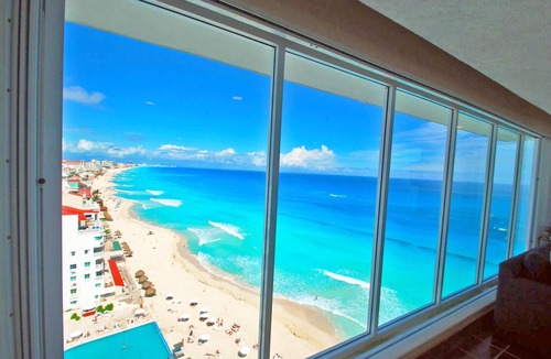 Zona Hotelera Condo | #3000-Tim’s Ocean Condos – Beachfront – 2 Private Terraces & Stunning Views!