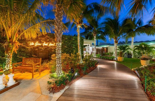 Grace Bay Resort | 302 m² Resort ∙ 2 bedrooms ∙ 127 guests