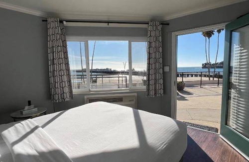 Westside Santa Cruz House | 33 m² Motel ∙ 127 guests