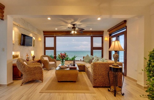 Villa Juarez Villa | 337 m² Villa ∙ 6 bedrooms ∙ 13 guests