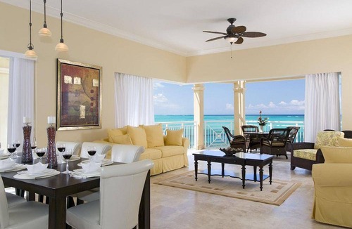 The Bight Resort | 385 m² Resort ∙ 127 guests