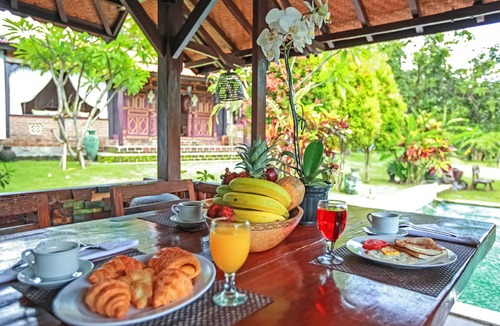 Dalung House | 4 Bedrooms Unique Old Joglo Wooden Style Home with Private Pool set on 2500 m2