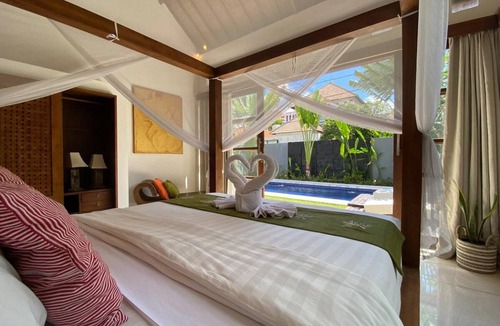 Petitenget Villa | 400 m² Villa ∙ 4 bedrooms ∙ 12 guests