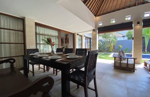 Petitenget Villa | 400 m² Villa ∙ 4 bedrooms ∙ 12 guests