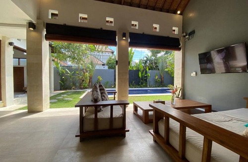 Petitenget Villa | 400 m² Villa ∙ 4 bedrooms ∙ 12 guests