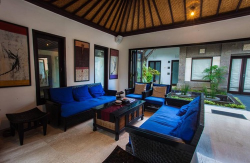 Central Seminyak Villa | 400 m² Villa ∙ 5 bedrooms ∙ 14 guests